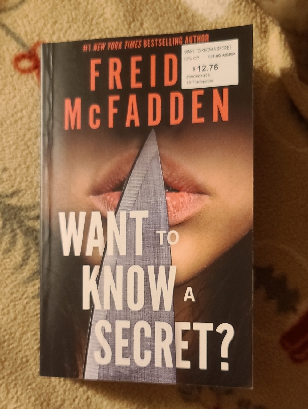 Want to Know a Secret? — Black Paperback Thriller